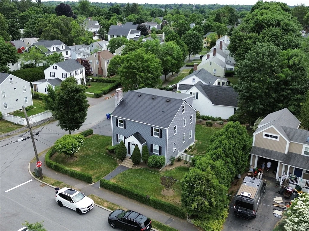 17 Hatfield Rd, West Newton