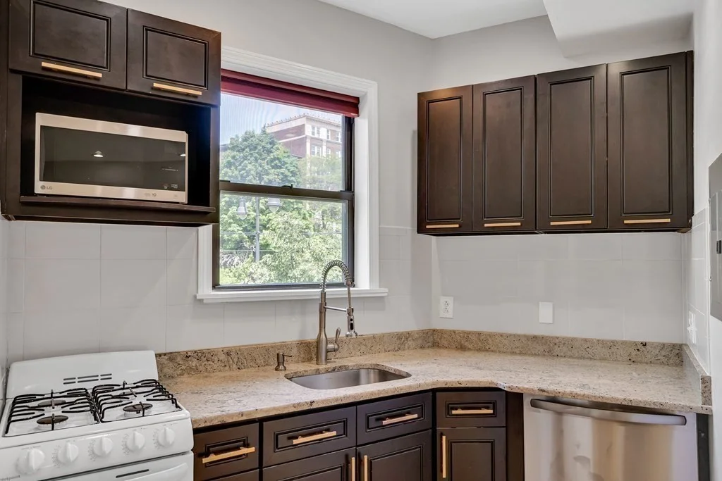 1706 Commonwealth Ave, Brighton