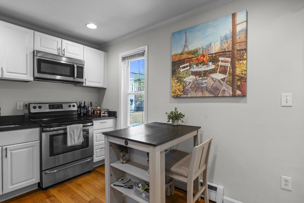 7 Burrill Pl, South Boston