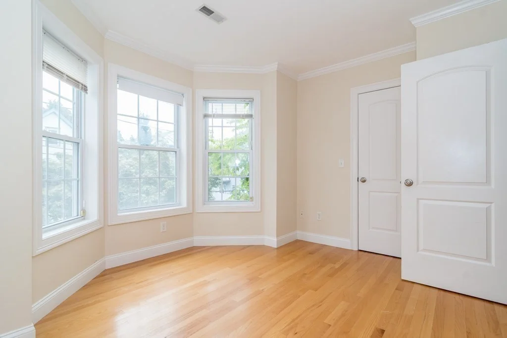 123 Russell St, Waltham