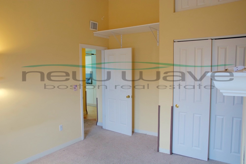 636 Beacon St, Fenway