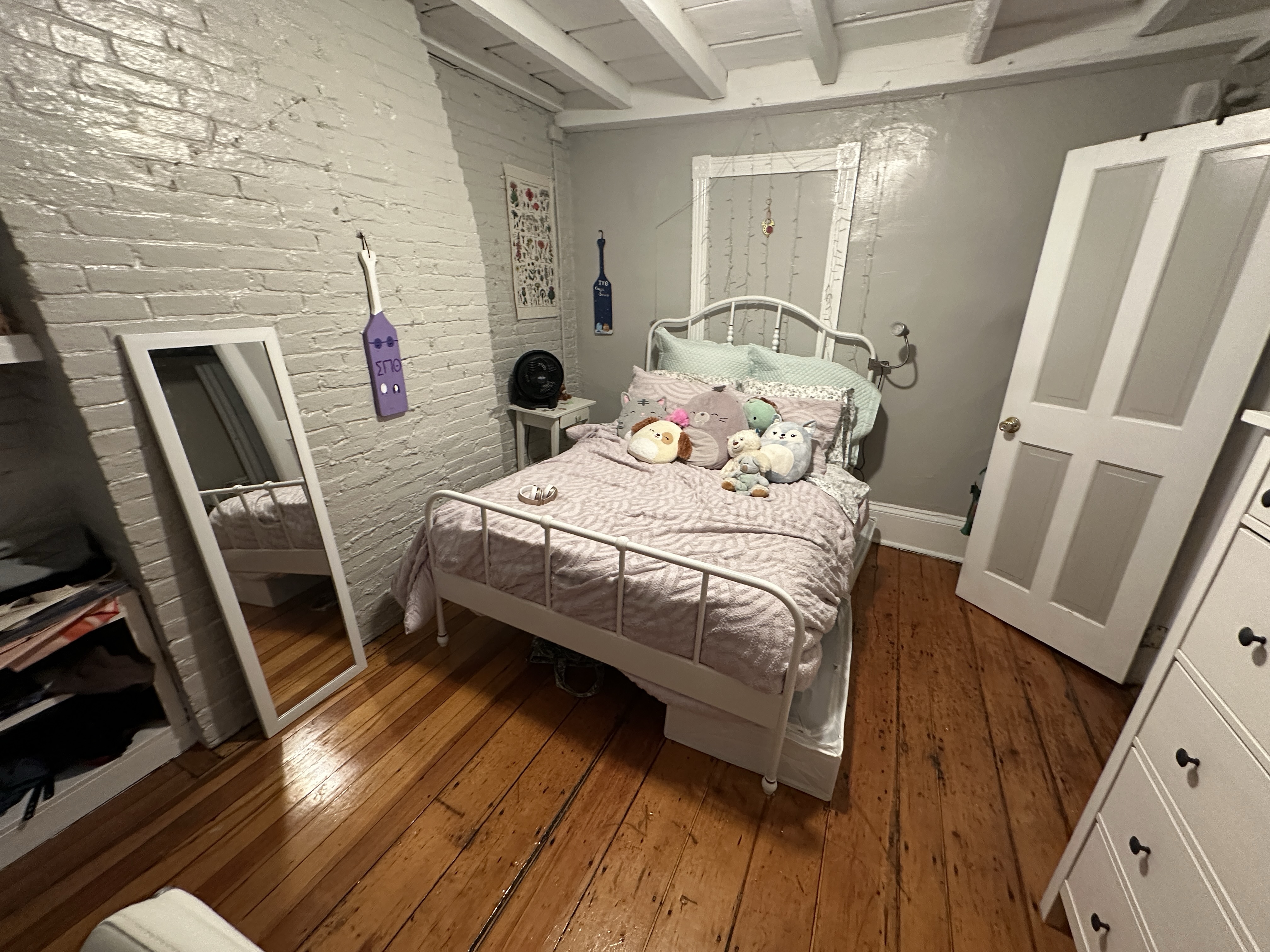 2 Champney Pl, Beacon Hill