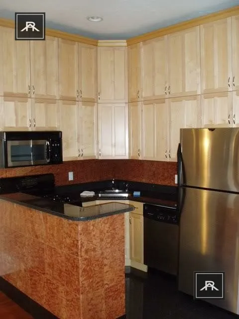 1689 Beacon St, Aspinwall Hill