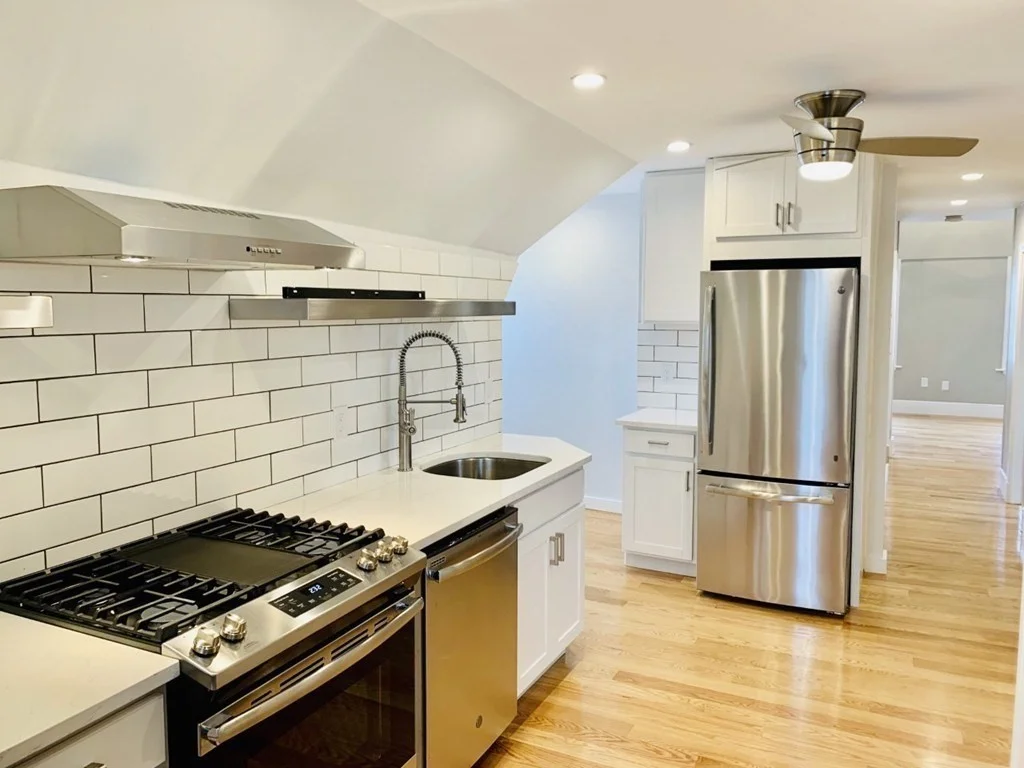 39 Bucknam, Everett