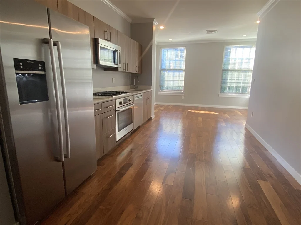 45 1st Ave, Charlestown