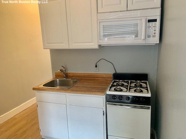 14 Unity St, North End