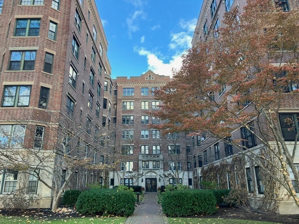 988 Memorial Dr, West Cambridge