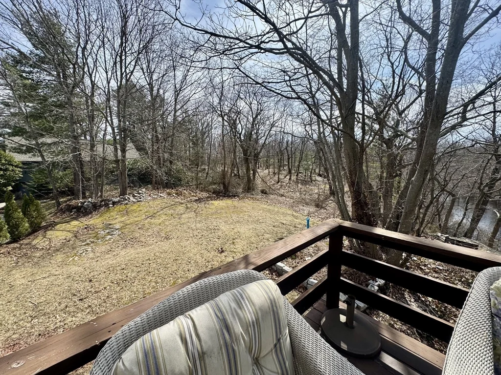 15 Curlew St, West Roxbury