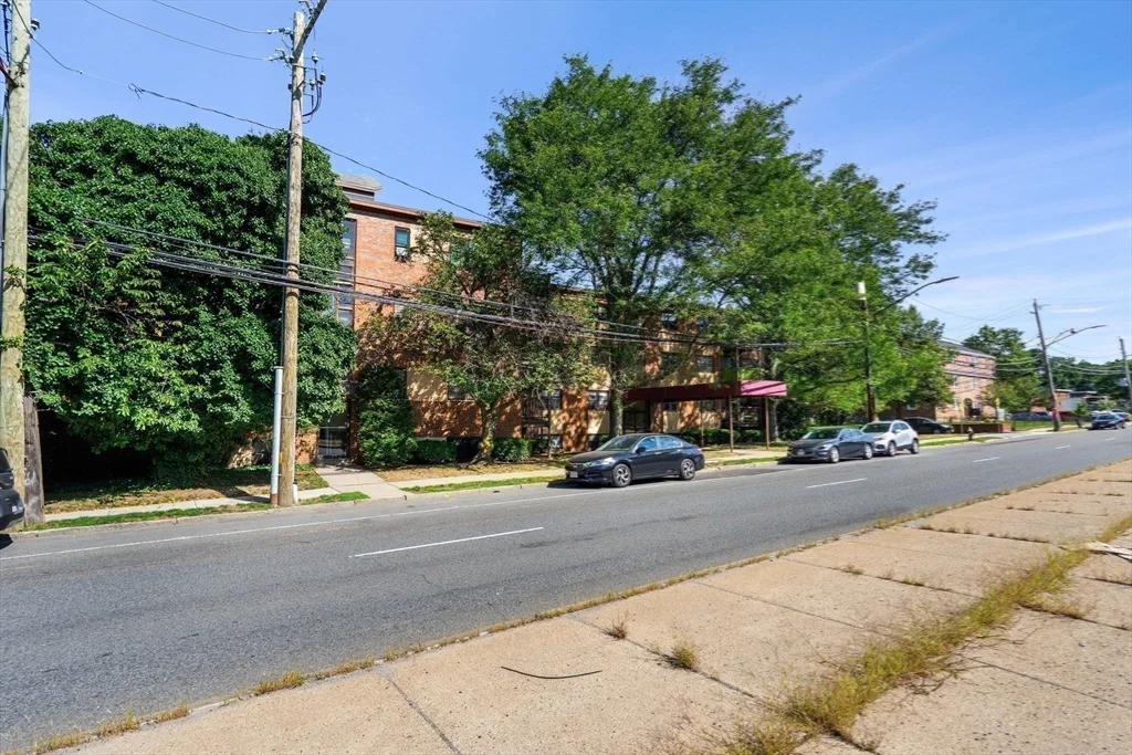 4925 Washington St, West Roxbury