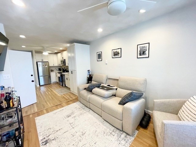 176 Endicott, North End