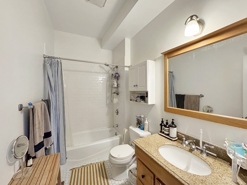 51 Dimick St, Somerville