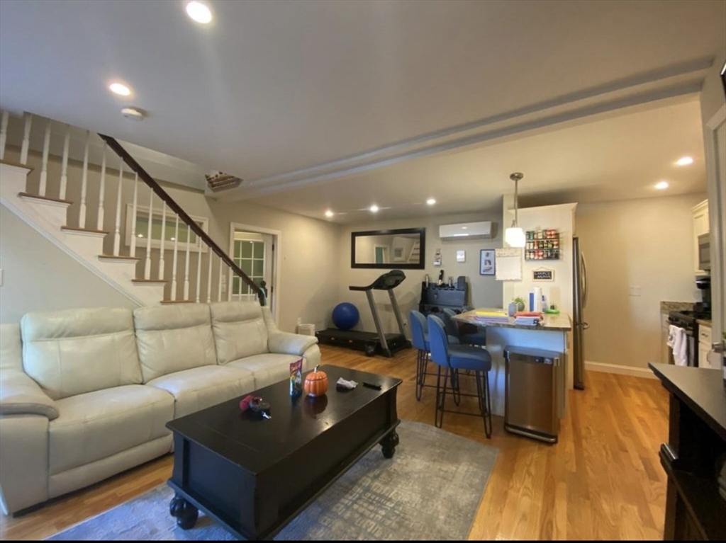 112 Brookside Ave, Jamaica Plain