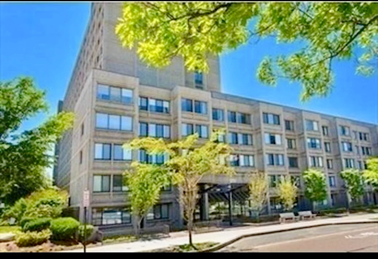 1731 Beacon St, Washington Square