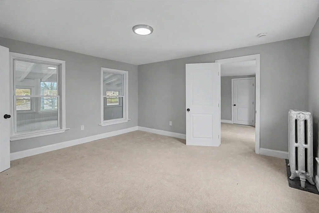 122 Chapin Rd, Hudson