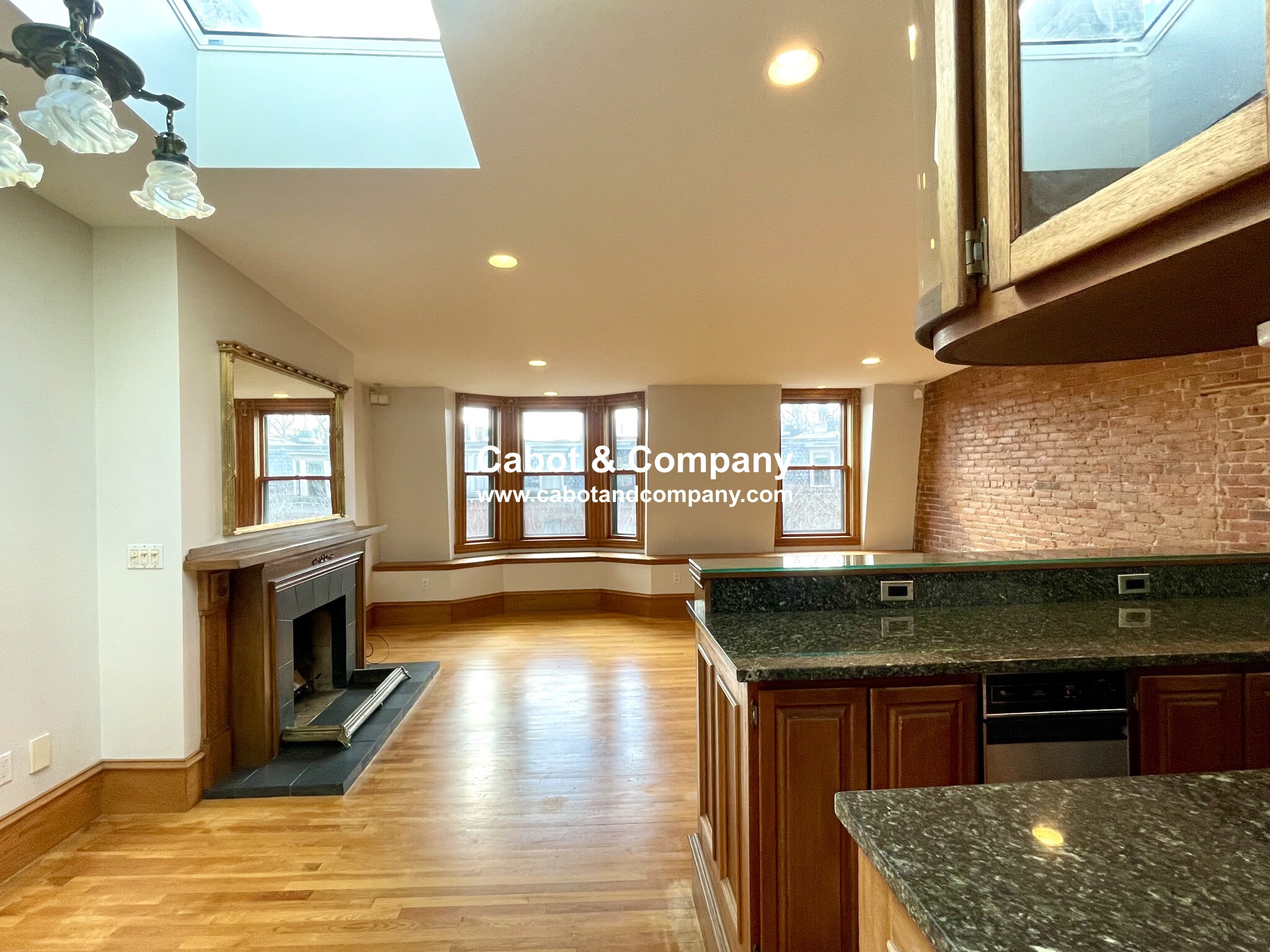 17 Holyoke St, South End