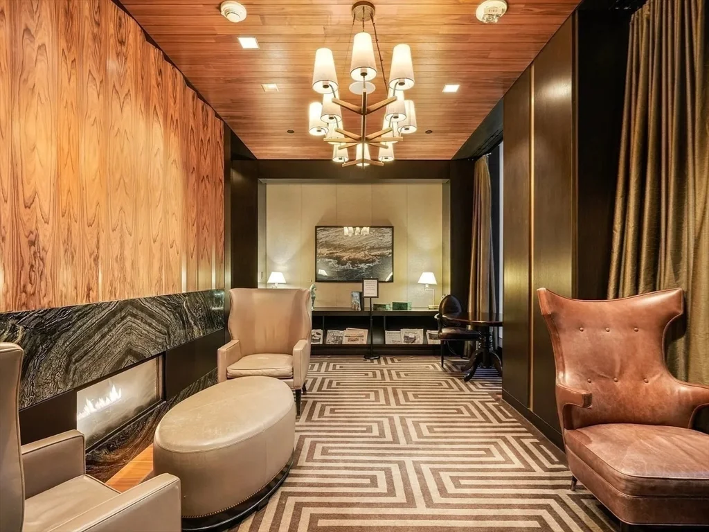 1 Franklin St, Midtown