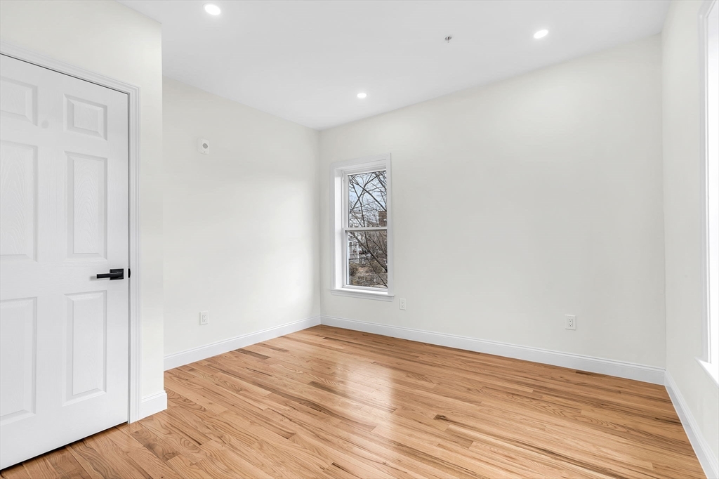 23 Pleasant St, Fitchburg