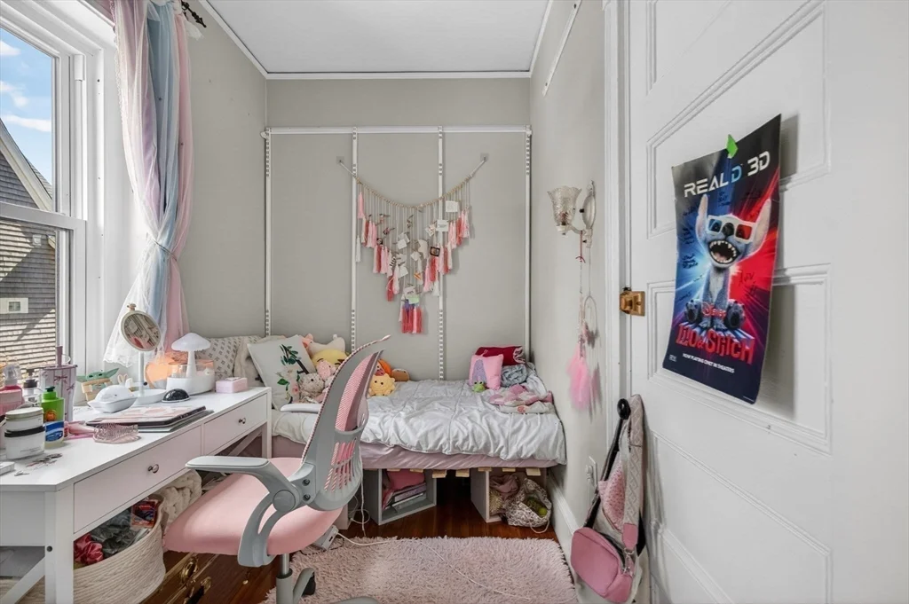 17 Park Vale, Coolidge Corner