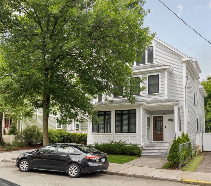 37 Claremon St, Davis Square