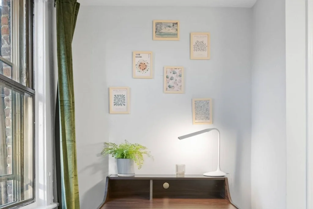 102 Revere, Beacon Hill