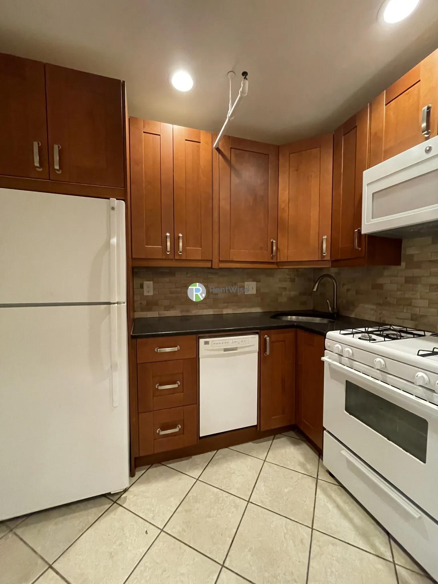 96 Washington St, Brighton