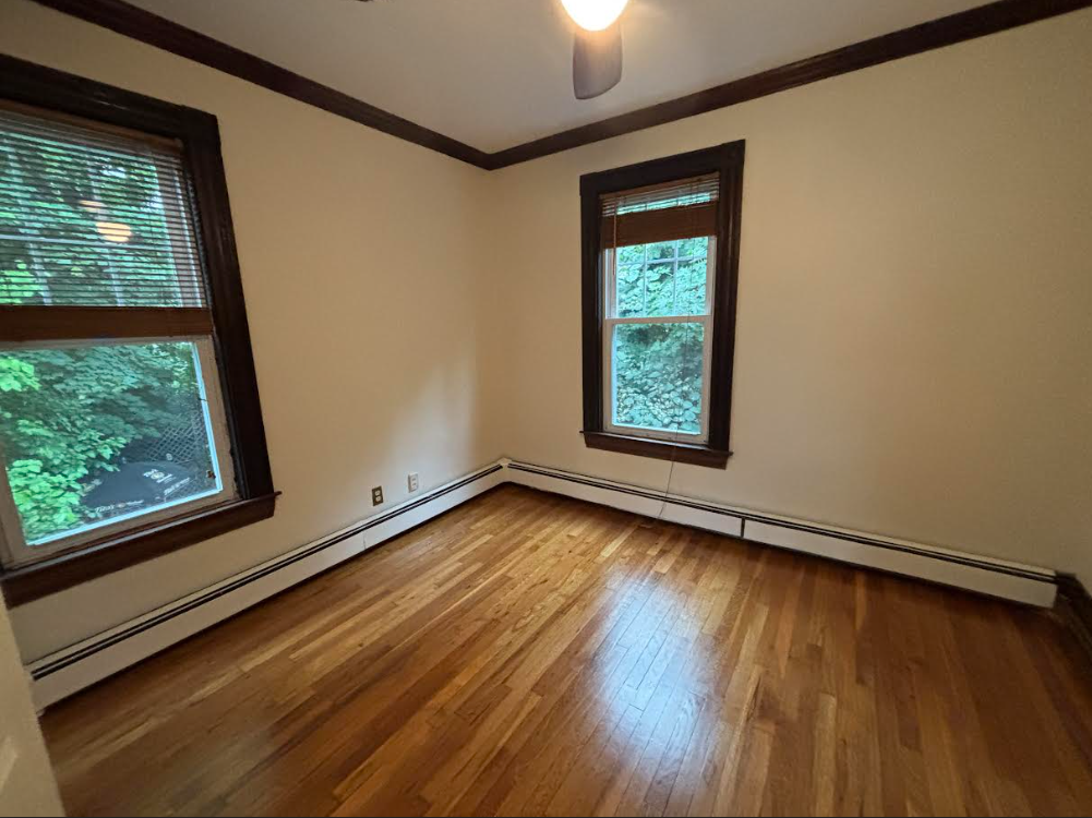 14 Greenwood Ter, Ward Two