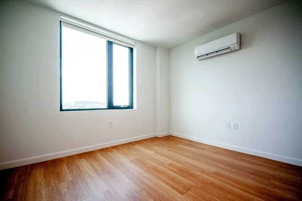 70 Parker Hill Ave, Mission Hill