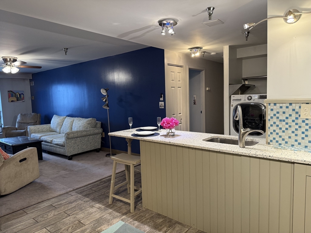 750 Davol St, Fall River