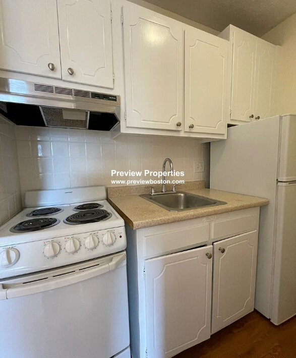 172 North Beacon St, Brighton