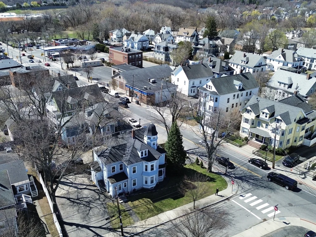 786 Moody St, Waltham