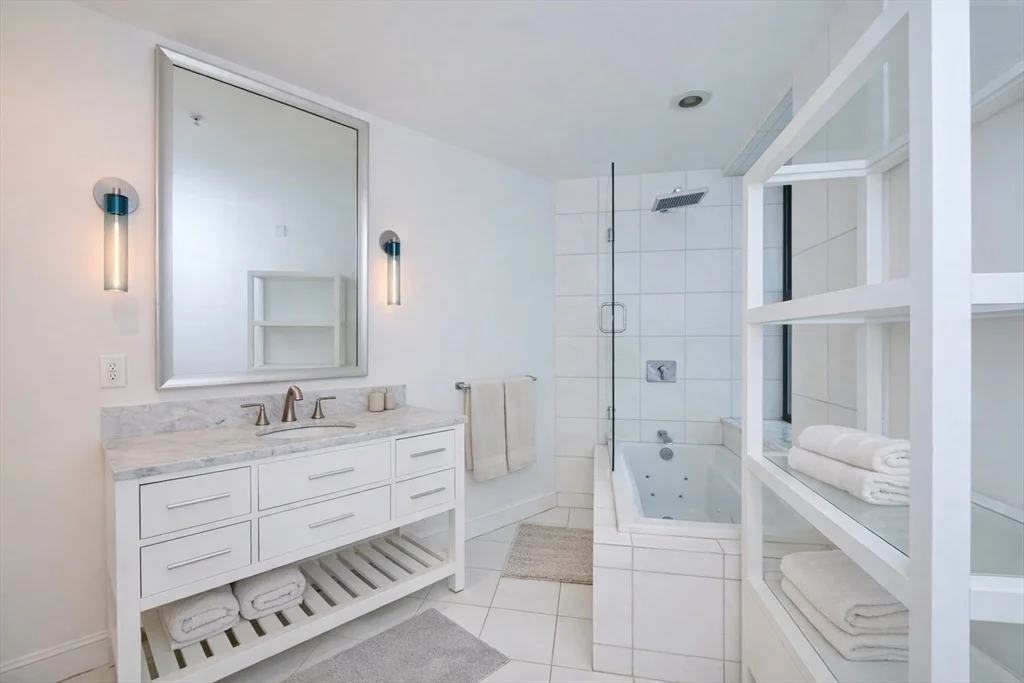 55 Temple Pl, Midtown