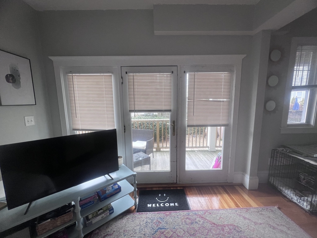 247 L St, South Boston