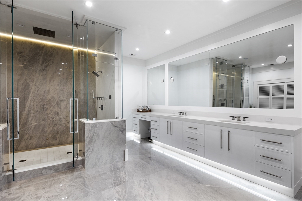 138 Woodland Rd, Brookline