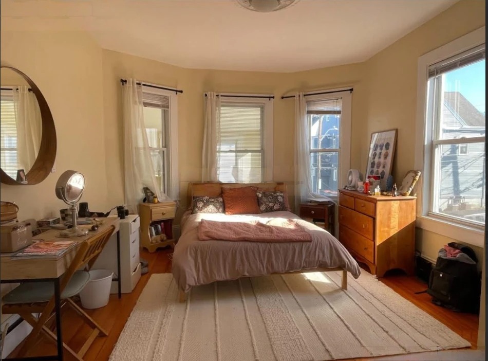 8 Bennett St, South Medford