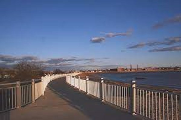 672 W Rodney French Blvd, Far North