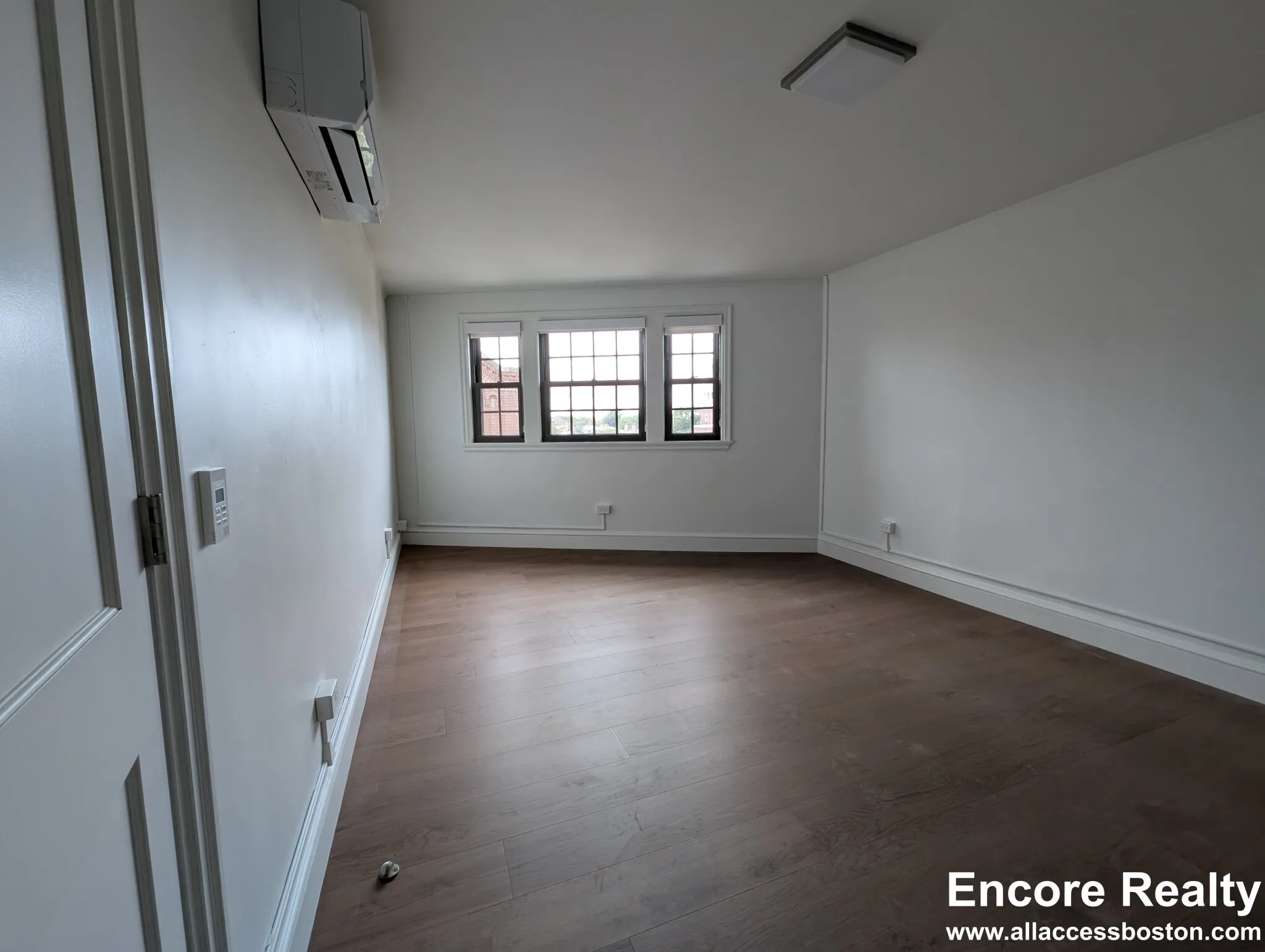 1200 Massachusetts Ave, Riverside