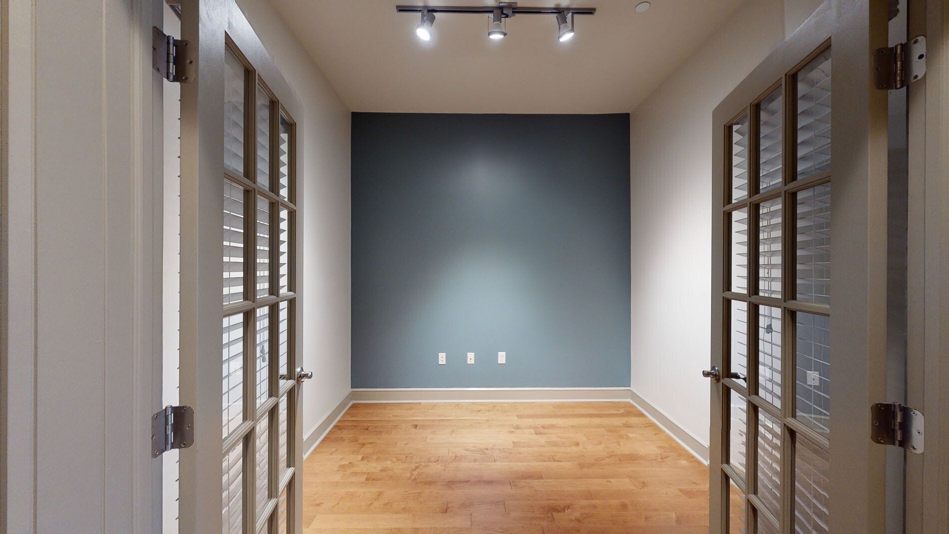 300 2nd Ave, Needham Heights