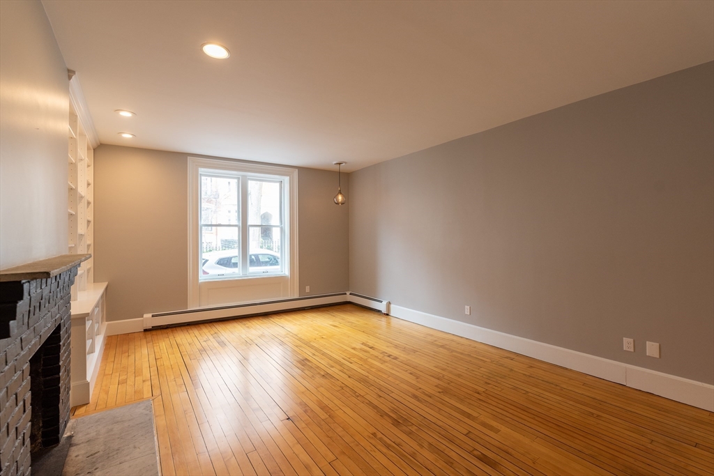 40 Mount Vernon St, Beacon Hill