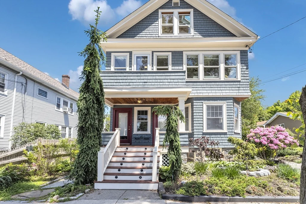 89 Dent St, West Roxbury