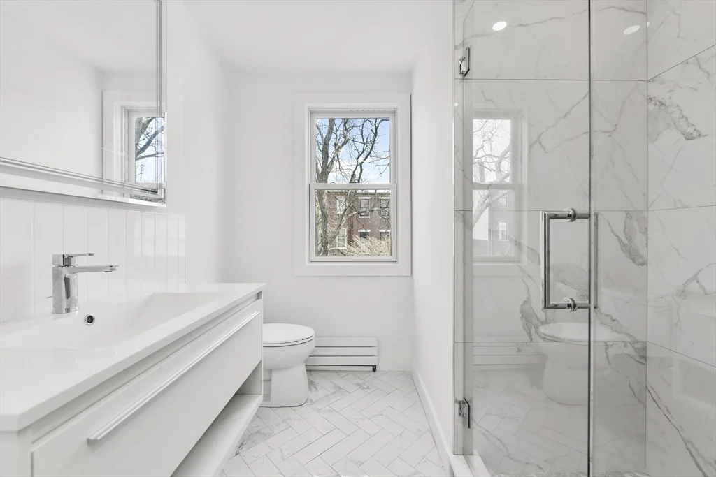 31 Pleasant St, Charlestown