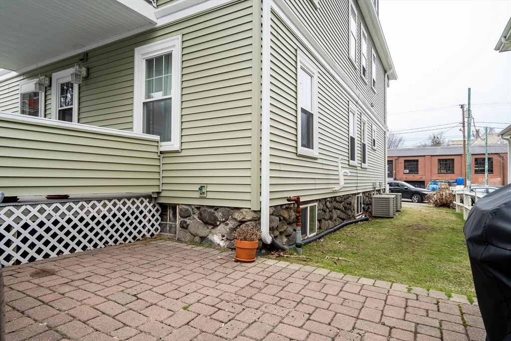 266 Belmont St, Watertown