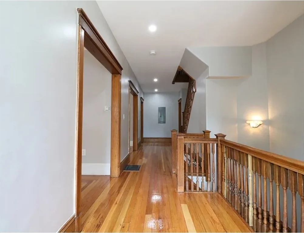 67 Tonawanda St, Dorchester