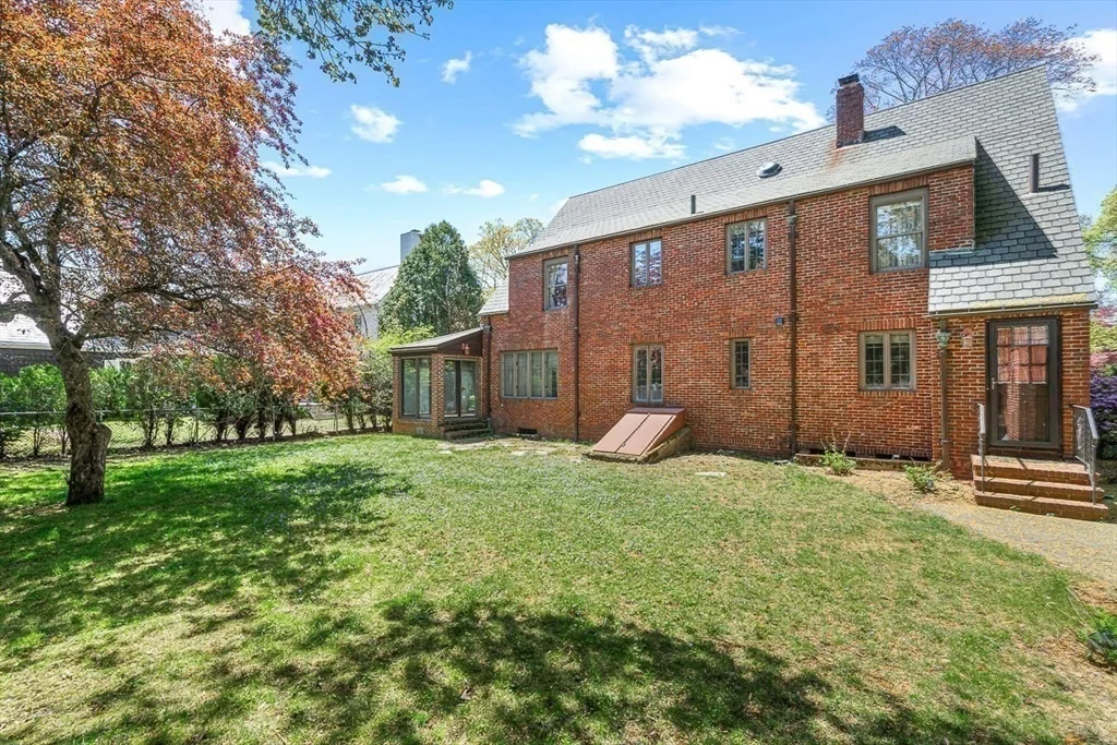 59 Wedgemere Ave, Winchester