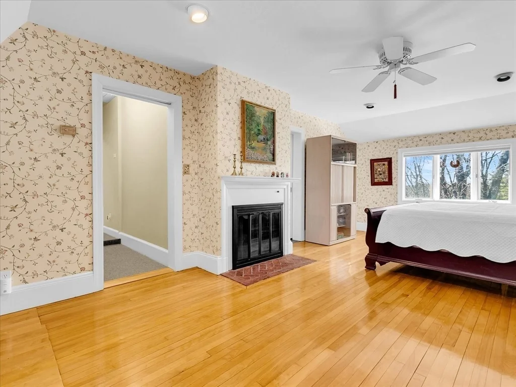 243 Upland Ave, Newton Highlands