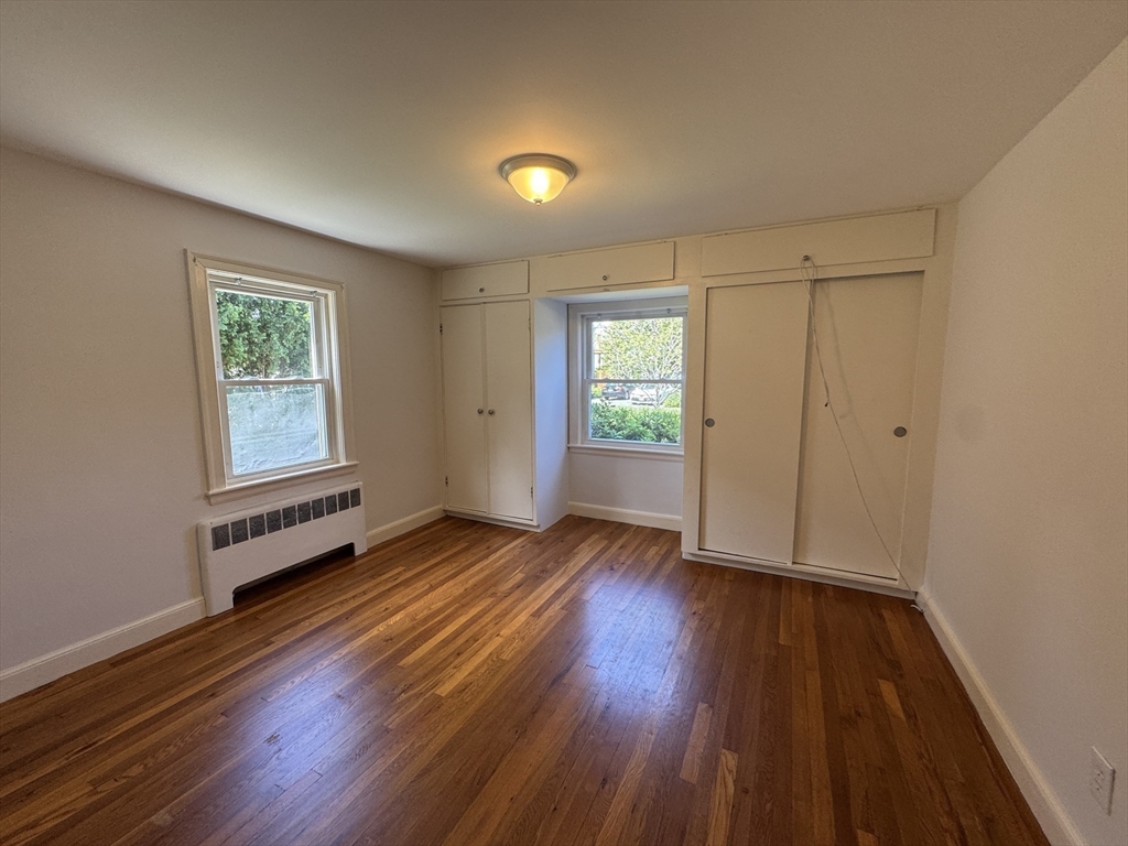 15 Hatfield Rd, West Newton