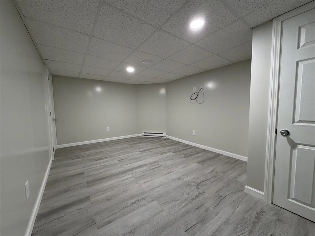 320-322 Wood St, New Bedford