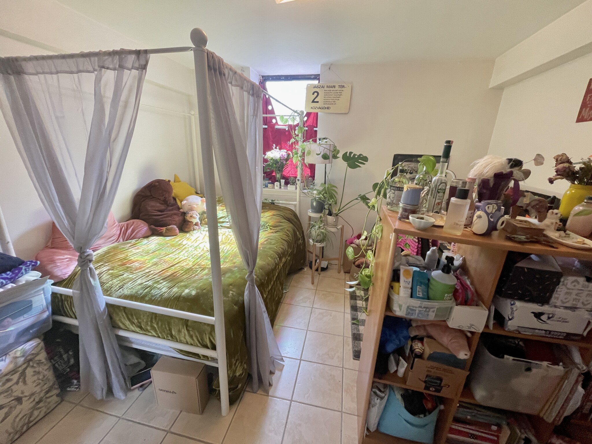 3 bed, 2 bath apartment for rent at 19 Egremont Rd Unit B.., Brighton — photo 2 of 3