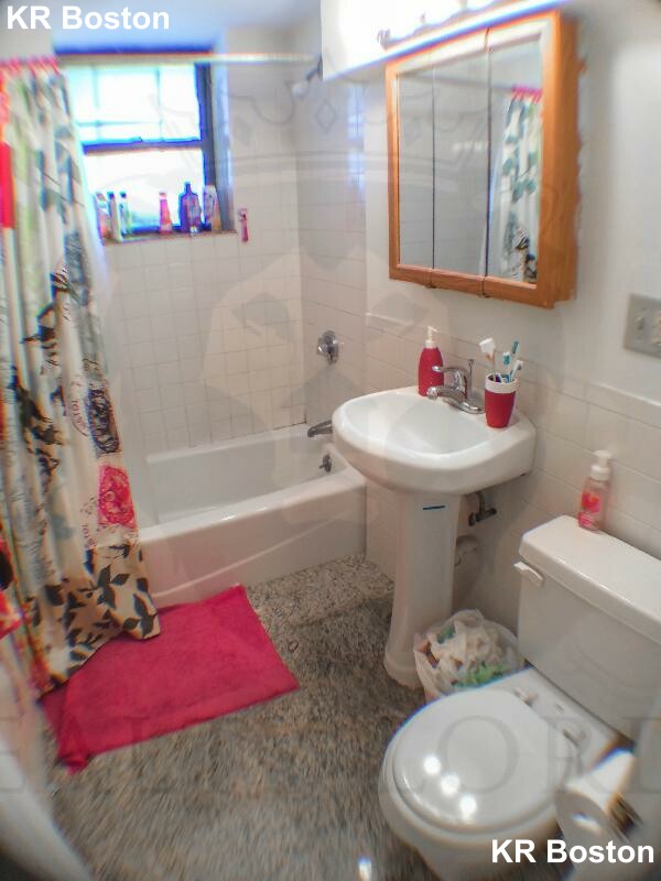 3 bed, 2 bath apartment for rent at 19 Egremont Rd Unit A,,, Brighton — photo 2 of 3