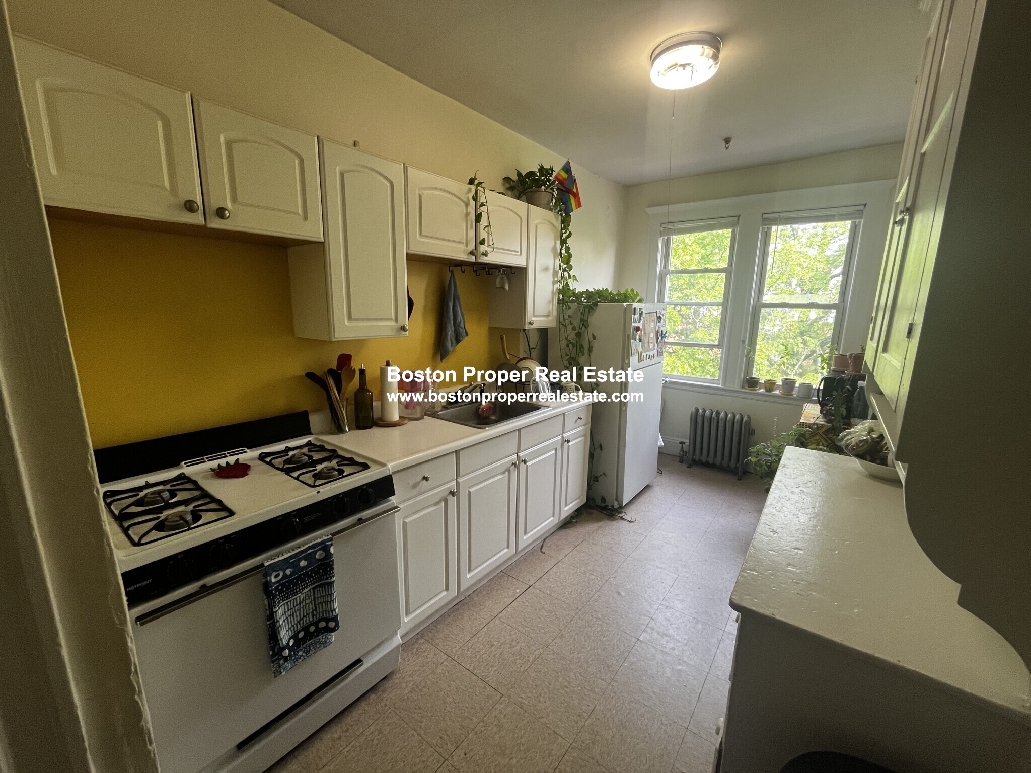 3 bed, 1 bath apartment for rent at 19 Melvin Ave Unit 9, Brighton — photo 8 of 11
