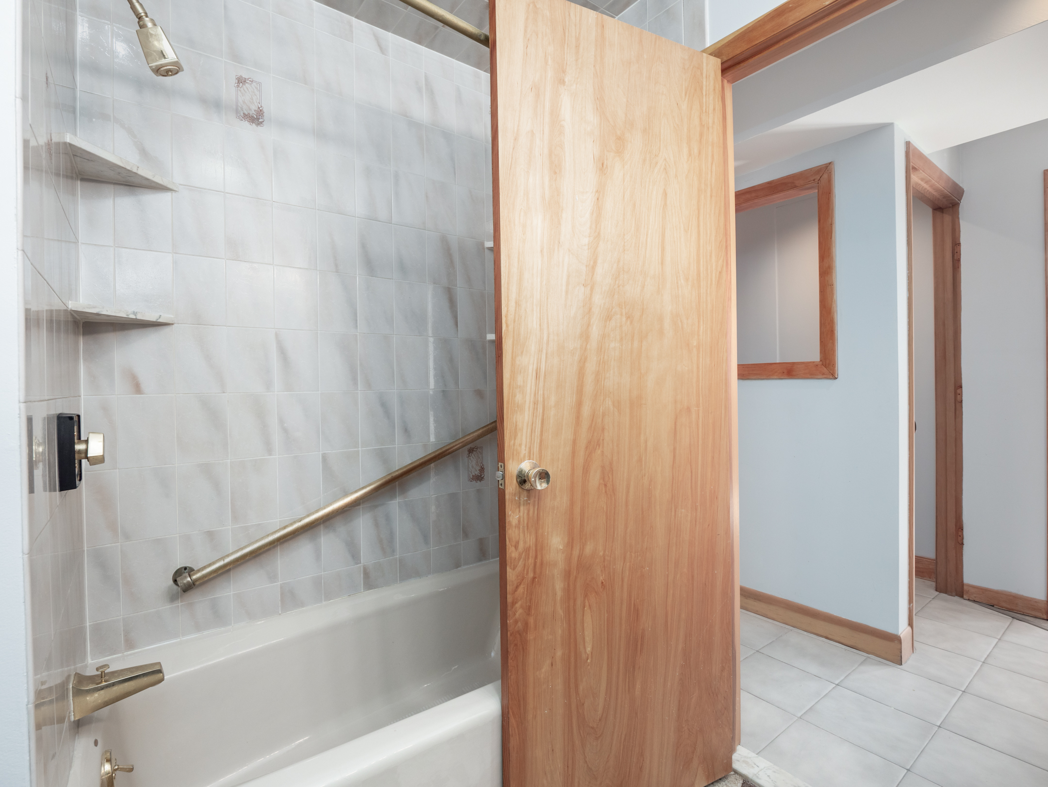2 bed, 1 bath apartment for rent at 19 Montrose St Unit 1, Everett — photo 13 of 23
